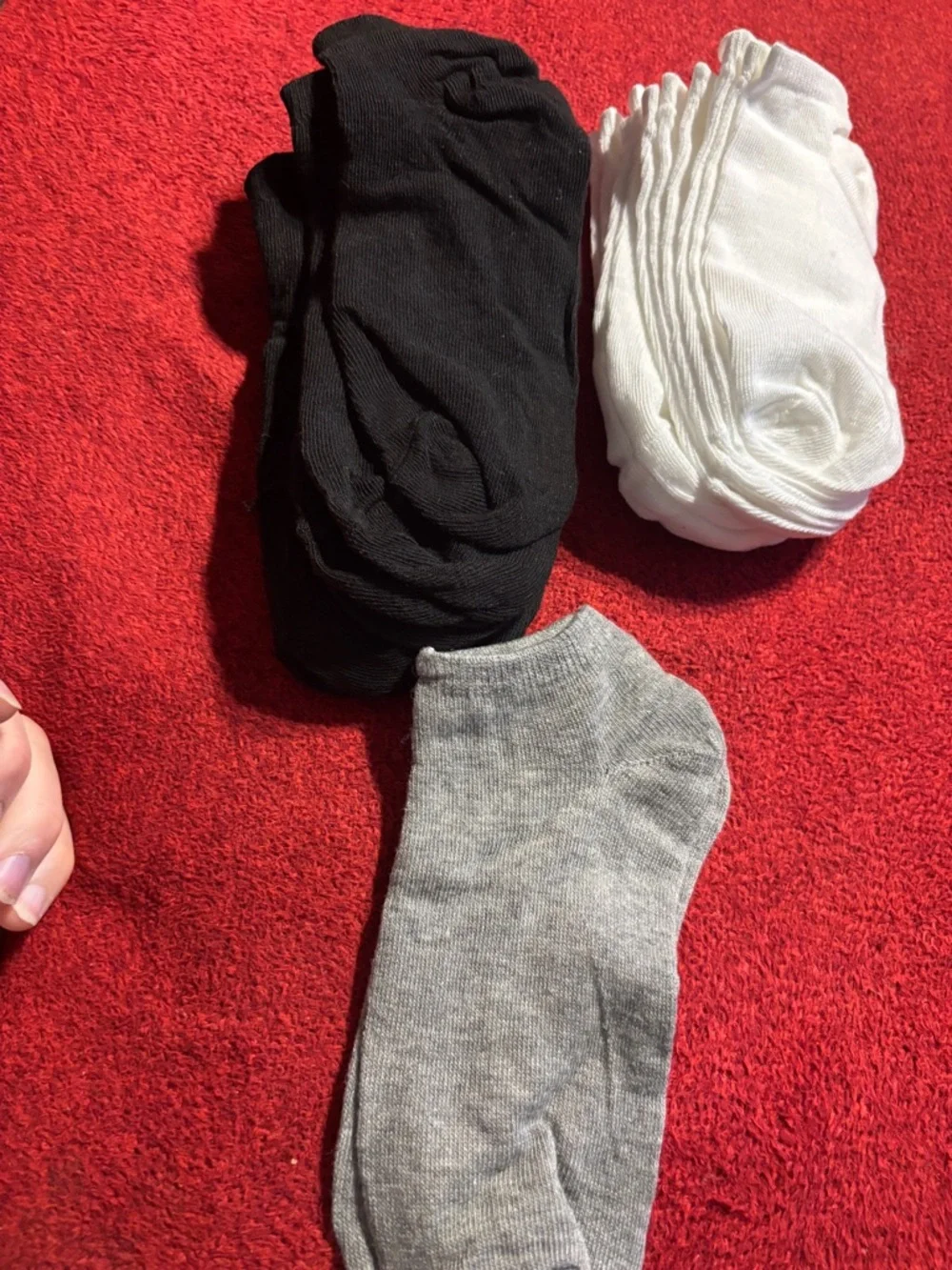 Women’s No-Show Sock 10-Pairs 4- Black, 5-White & 1- Gray size 6-8 unisex New